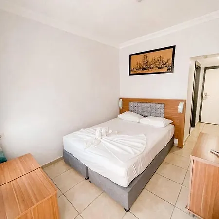 Hotel Wonder Life Side
